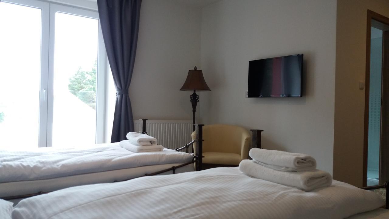 Hotel Bouczech Lipno nad Vltavou Exterior foto